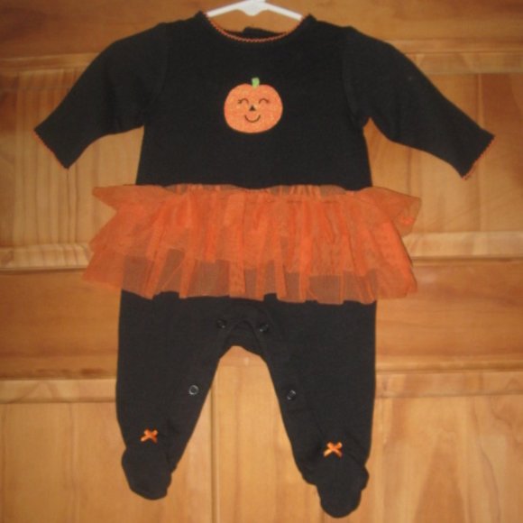 5/$30 Girls Carter's Pumpkin Halloween Outfit - Picture 1 of 2